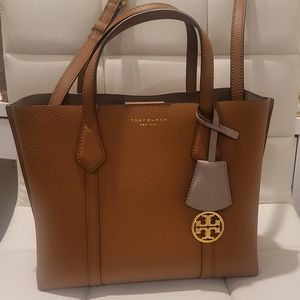 TORY BURCH PERRY TRIPLE- COMPARTMENT SMALL TOTE BAG